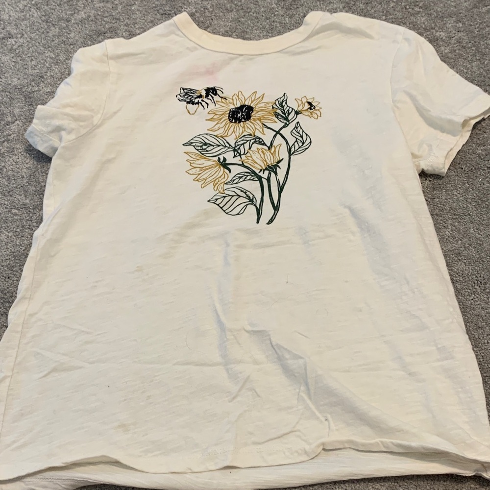 dip Cream Short Sleeve Tee with Sunflower Design